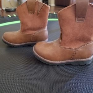 Worn twice no scuffs like new